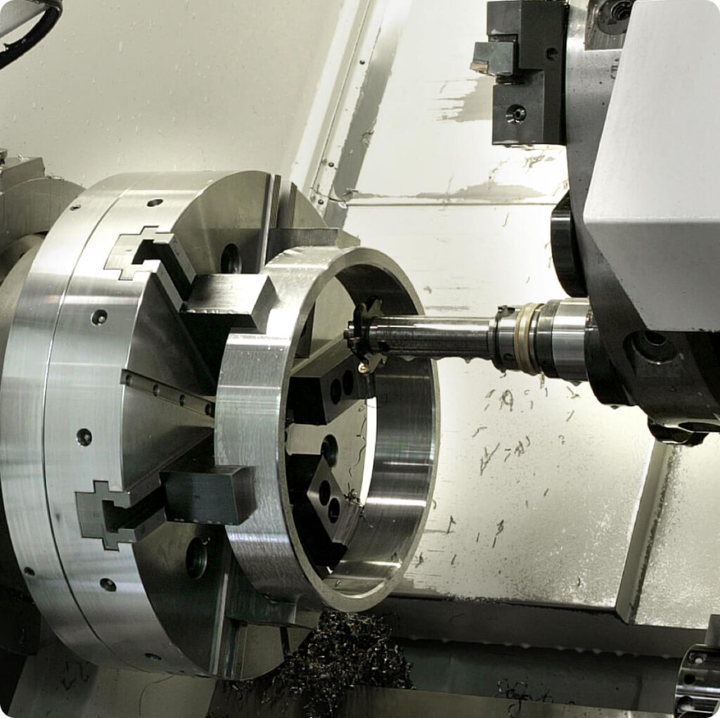 Mehrachsige Zerspanung (drehen) inklusive optionaler Fräsoperationen
